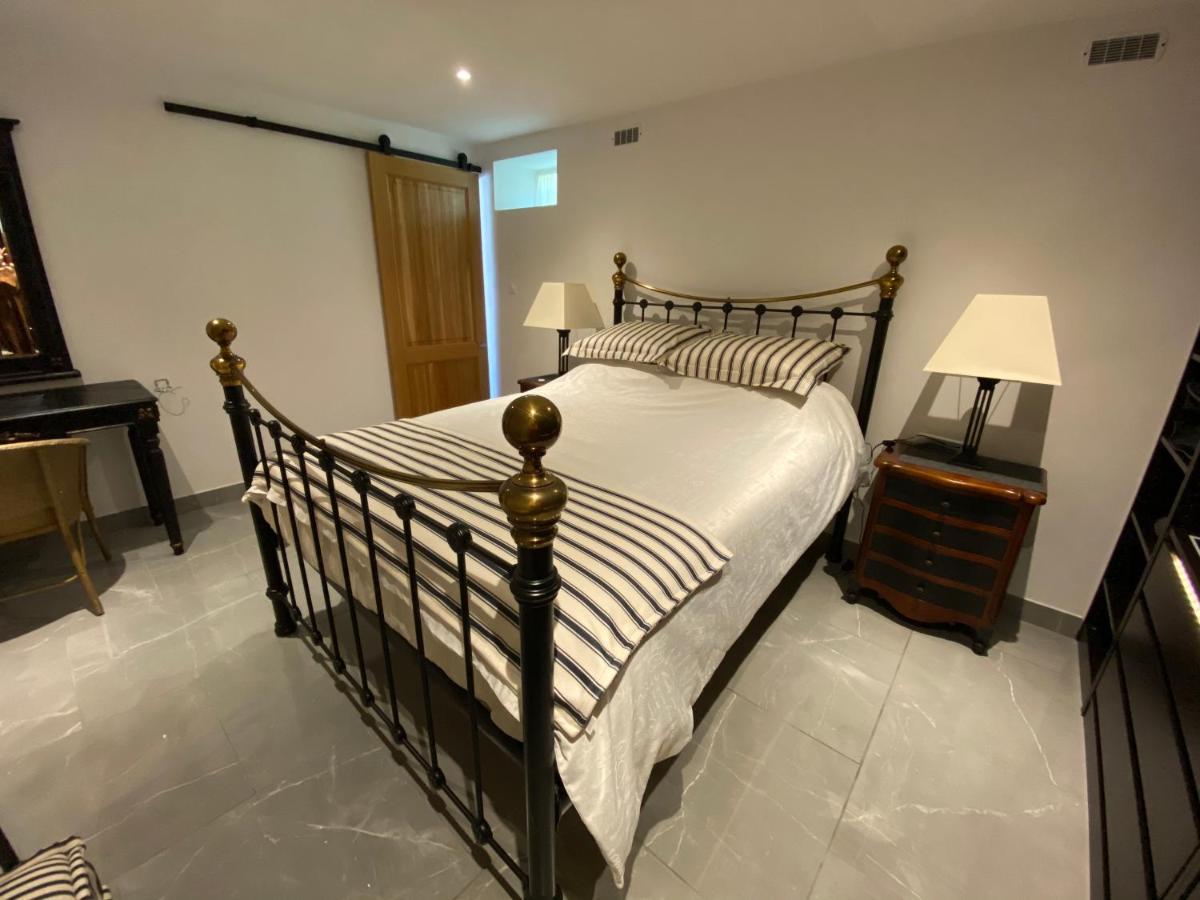 Amity. Exclusive Poolside Garden Apartment Сарла-ла-Канеда Экстерьер фото