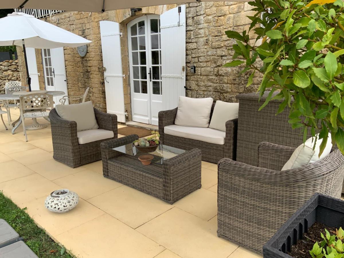 Amity. Exclusive Poolside Garden Apartment Сарла-ла-Канеда Экстерьер фото
